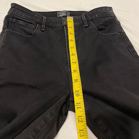 A & F- Simone high rise jeans - Picture 5 of 13